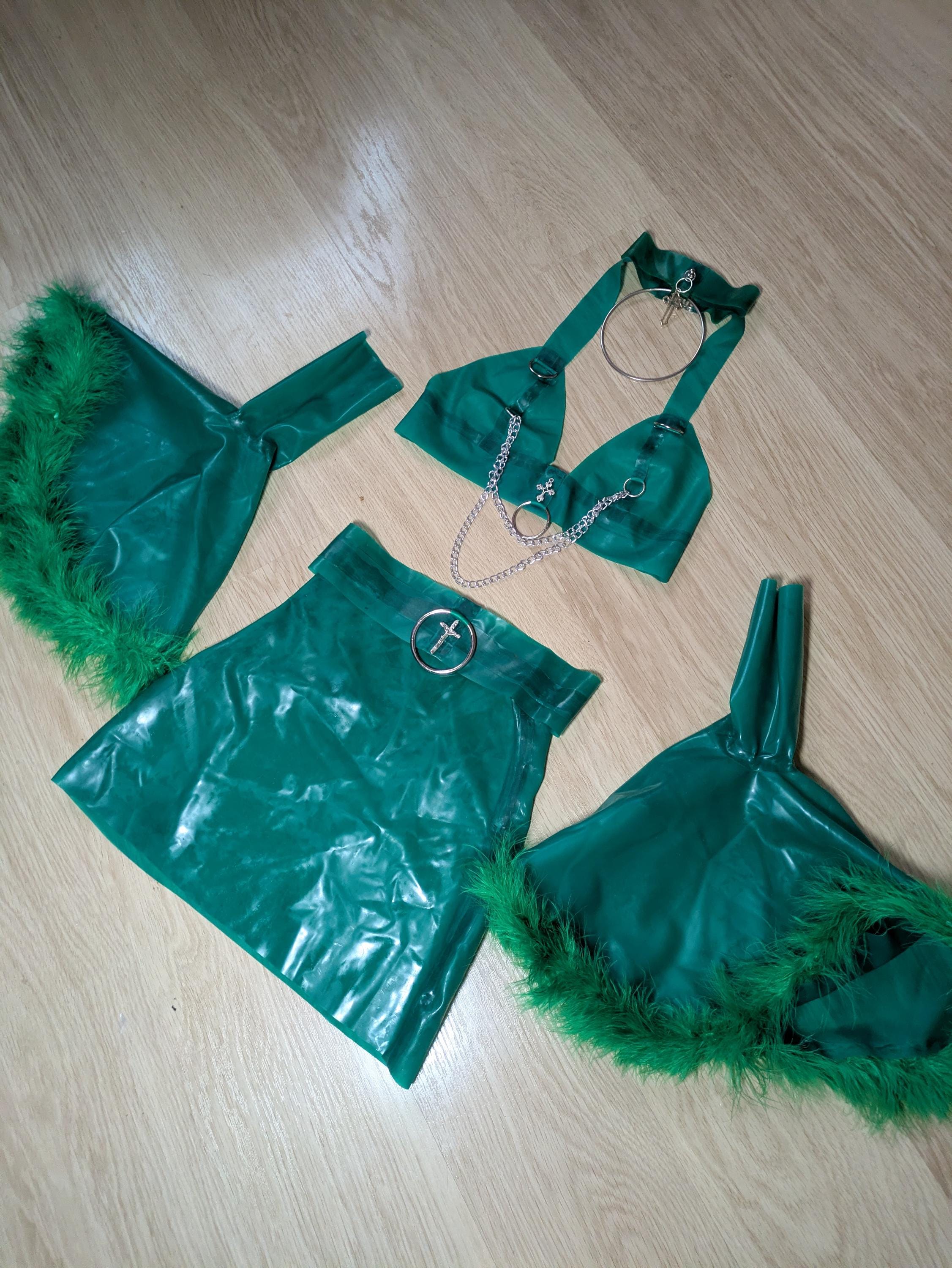 LIMEWIRE Latex Chain Festival Set